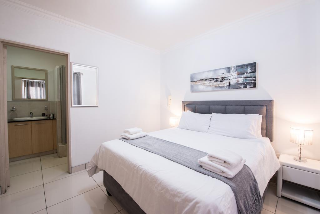 Prestige Apartments Sandton At Westpoint Johannesburg Buitenkant foto