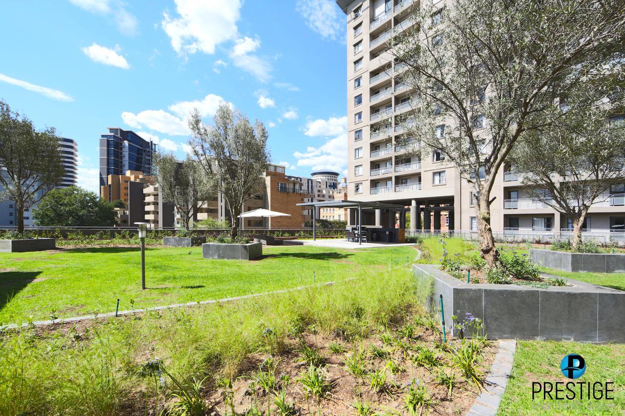 Prestige Apartments Sandton At Westpoint Johannesburg Buitenkant foto