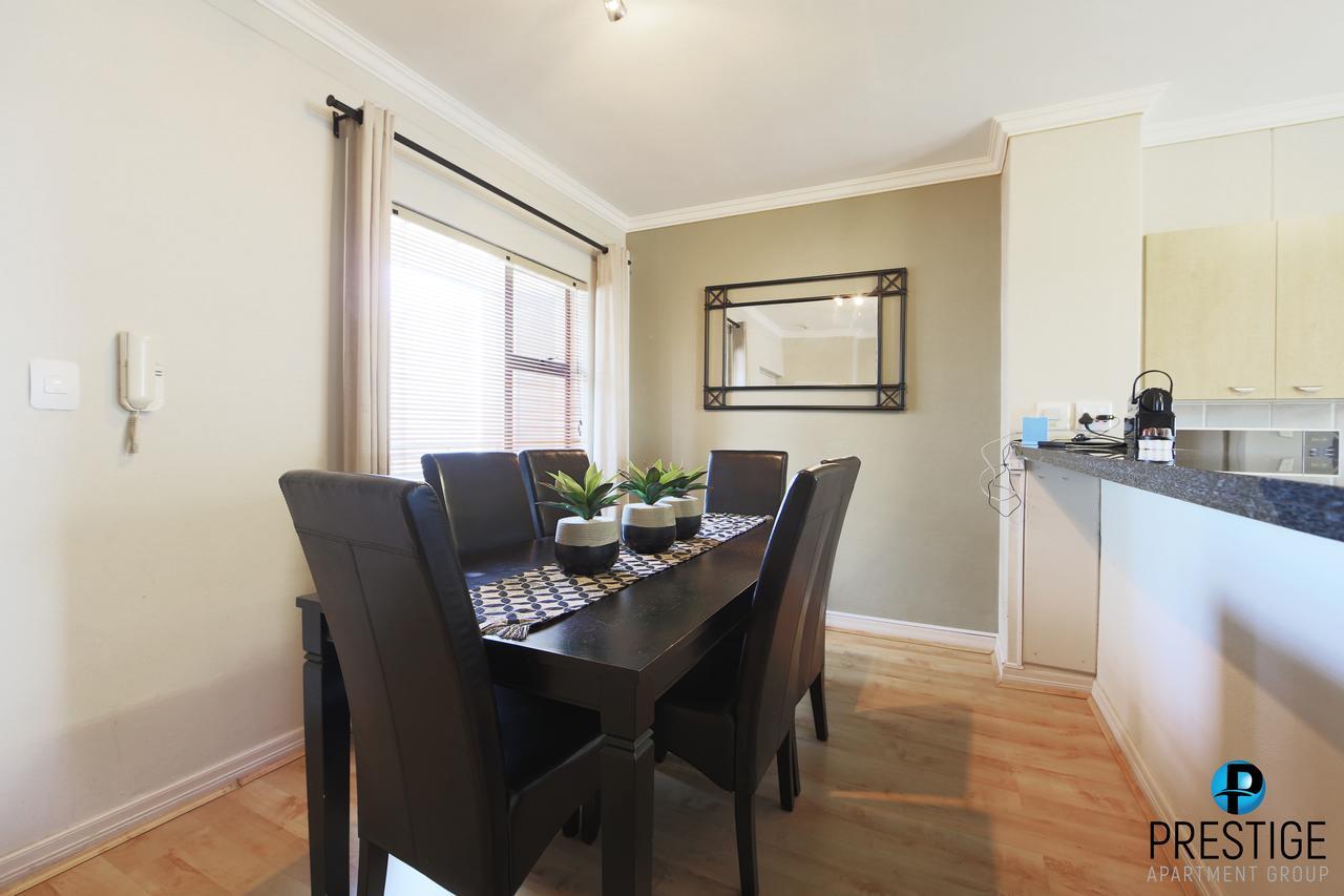 Prestige Apartments Sandton At Westpoint Johannesburg Buitenkant foto